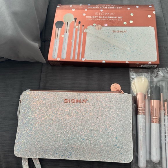 Sigma Holiday glam brush set - Picture 2 of 5